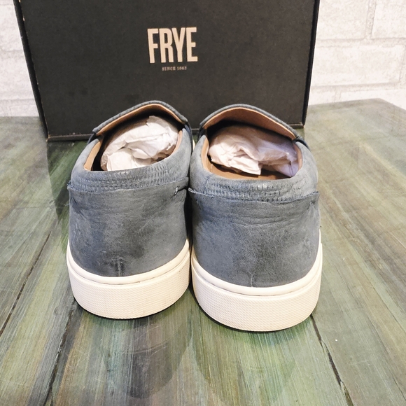 👟 Frye Ivy Diamond Emboss Slip-On Sneakers - Picture 3 of 6